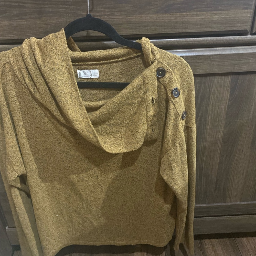 24/7 solid button cowl neck pullover , sweater , gold , cozy EUC size M maurices - Picture 2 of 7